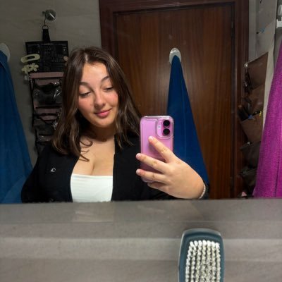 ¿¿¿Andrea o Monica??? 13 agarramela que me crece. 🇷🇴