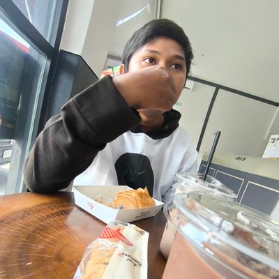 yusrisuhendra10's profile picture. Maju ke atas