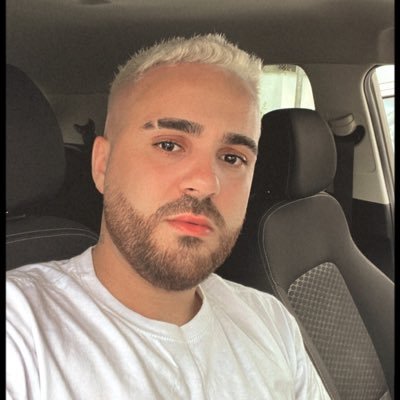E é por isso que eu canto, eu visto esse manto, orgulho de ser TRICOLOR 🎵 Carioca, 26 anos, tricolor. @silaswagmacker | silaswagmacker | Silas Wagmacker