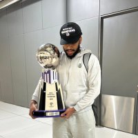 Anthony Holland (@antholland23) Twitter profile photo
