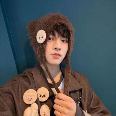 aliceborges239's profile picture. ~Skz everywhere all around the world~
