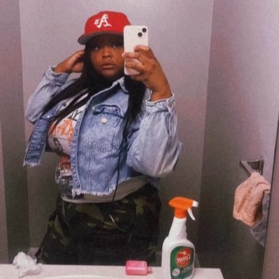 _mmniquee's profile picture. Amirah. N 👩‍👧👶🏽