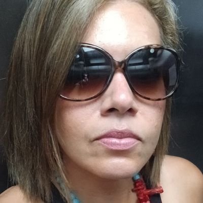 Consultora de Marketing | Problem Solver | Comunicadora | Servicio al Cliente | Irreverencia | Humor Negro | #DianaVictoria
