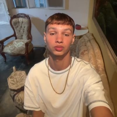 Maxildr12's profile picture. ...