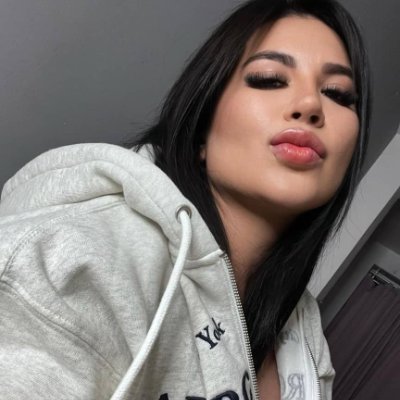 LaynaSmith33910's profile picture. 