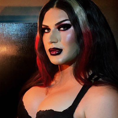𝔗𝔥𝔢 𝔐𝔞𝔱𝔯𝔦𝔞𝔯𝔠𝔥 𝔬𝔣 𝔱𝔥𝔢 𝔐𝔞𝔠𝔞𝔟𝔯𝔢. 𝔓𝔯𝔬 𝔚𝔯𝔢𝔰𝔱𝔩𝔦𝔫𝔤 𝔇𝔦𝔳𝔞. 𝔇𝔞𝔲𝔤𝔥𝔱𝔢𝔯 𝔬𝔣 𝔗𝔥𝔢 𝔖𝔠𝔯𝔢𝔞𝔪 𝔔𝔲𝔢𝔢𝔫 𝕯𝖆𝖋𝖋𝖓𝖊𝖞.