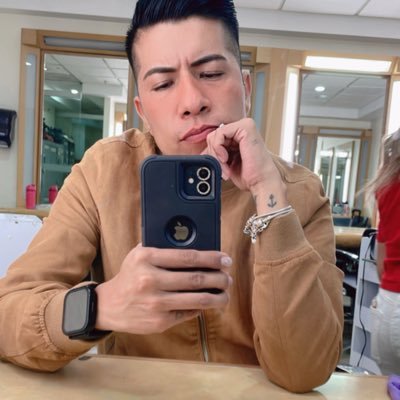 OmuarM30895's profile picture. 