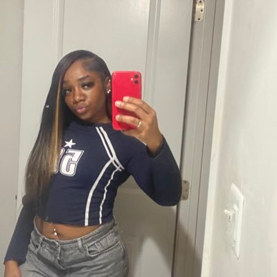 niamaxamain's profile picture. 1 of 1