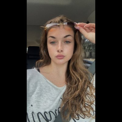 I don’t hang with jealous bitches, that’s a weak disease.