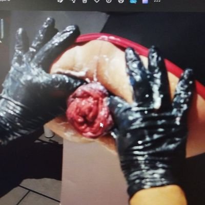 Profil pour adultes uniquement.
Je cherche mecs accros au travail du cul , mains, godes et tetons. lcl je reblogue ce qui m'excite sur les autres profils.X.