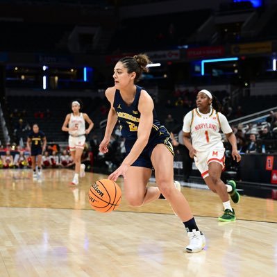 macybrown_7's profile picture. @umichwbball