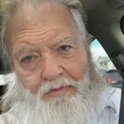 guilemane's profile picture. Always find my way back home. ‘79