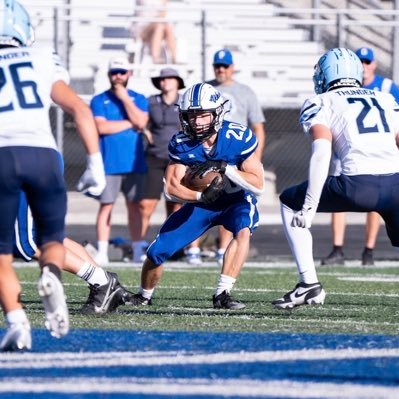 170 lb 5’9 || class of 2026 || RB || 3.87 GPA || 4.5 40yd || pghs || || 11.3 100m || 300 bench || 395 squat || 7.3 60m || https://t.co/PhsE7liGax