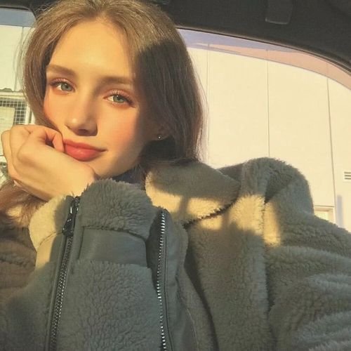 Loyrisu7NKNVX's profile picture. ✨ Professional daydreamer with a PhD in overthinking 🌙✨