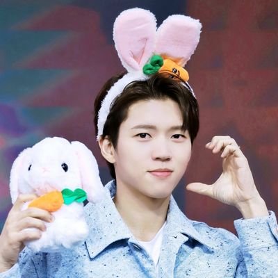 Anti-fans are fans too. It's okay because we just need to change their hearts.💕
- Nam Woohyun