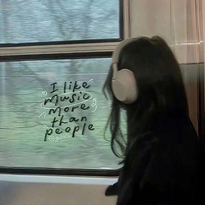 OOOqqhjk's profile picture. 