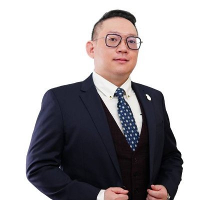 🔥 台湾で成功したトレーダー&著名講師 📊 国際金融・円・米ドル・金・日経平均を分析 💰 最高成績:90万円 → 6ヶ月で1億円 📈 年間平均利益:5,000万円 🎓 指導した生徒の利益:900万円~6,700万円 👨🏫 投資指導歴10年以上|累計1万人受講 📩 質問・コラボ依頼はDMへ