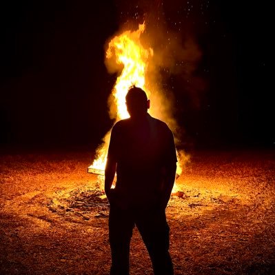 Statism is a mental disorder. GenX. Omnivorous human supremacist and self-diagnosed bloodmouth. Team chili no beans. Team eggnog. Taken by @mistidewdrop