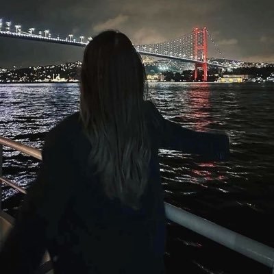 miyuollyz1's profile picture. MİLAY /GT 
İnsan en çok kendini kandırır.