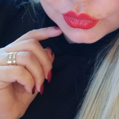 PerolaHot's profile picture. 