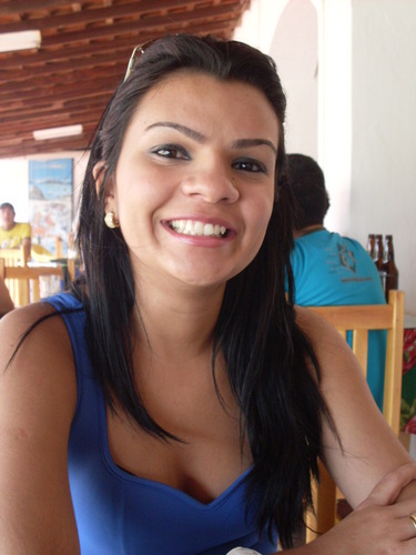 Formanda em Administração de Empresas, Consultora de Gestão de Pessoas e Diretora do Call Center da Global.
Amo muito meu Noivo e minha Família!