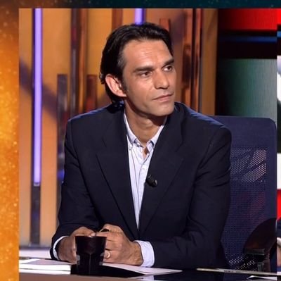 Padre de 2 ángeles, Esposo Militante, Jazzman, Licenciado en Derecho, Pregunto en #GrupoDeControl. Escribo en @Diario_16 y en @brownstonespain. #WeThePeople