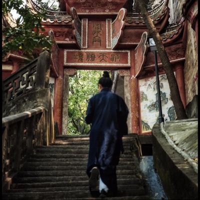 尽人事,听天命,家传命理师,可咨询感情,事业,学业,财运,风水堪舆,改名起名,六爻占卜,奇门遁甲,起卦断事请加vx:dl20251313