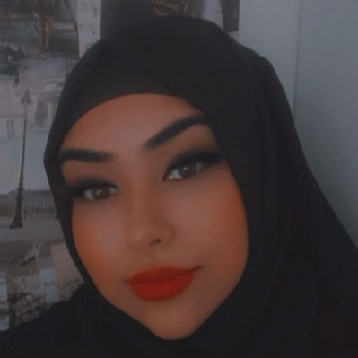 AyseAkbiyi21876's profile picture. 