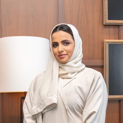 صنعتني إمرأه وضعت كٌل احلامها بي