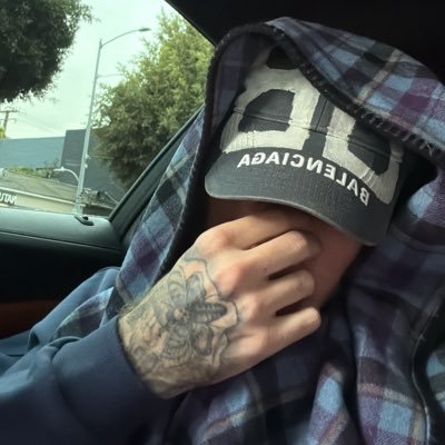 jrdnavry's profile picture. Magician🧙🏻‍♂️