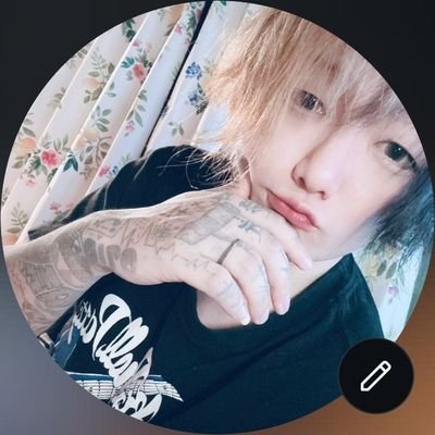 aaasama1129's profile picture. こうみえて年中キャンプしてる。
色々ツイートするけど仲良くしたいんだ
クロミ族。ディル好き。でも邦ロックも好きなんだぁ。ピアス。タトゥー。色々やってます。