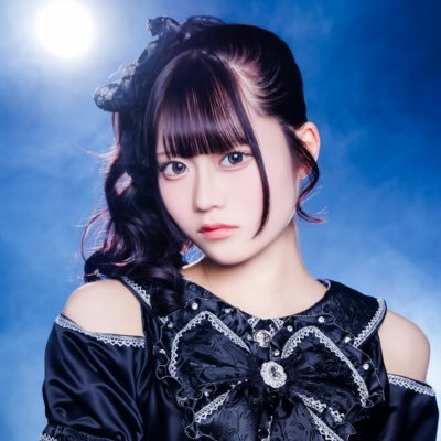 @ru_ru_idol 白色 福井県出身 18歳🪄︎︎ 9/25 2nd ONE MAN LIVE『天魔変幻』📍渋谷GAME #あめちゃん筋トレきろく