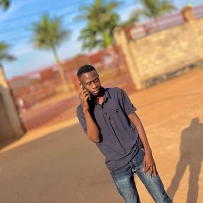 Loviletrah4's profile picture. Arsenal diehard ⚽⚽
Kitara Fc ma home club