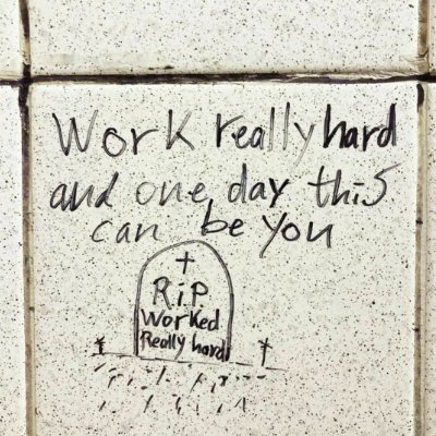 Patternburst's profile picture. Not pro human.