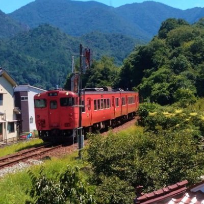 ヤギと鶏を飼う医師。地域包括ケア。地域医療。在宅医療。海が好き。山が好き。鉄道が好き。中山間地域の農業。みんなでつくる中国山地。HITひろしま観光大使。我愛台湾。
https://t.co/XklOrgAfka
~「地域のこれから」をいっしょに考えませんか~