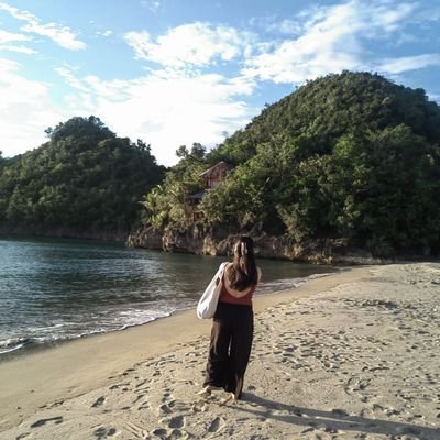 darlatngsn's profile picture. 