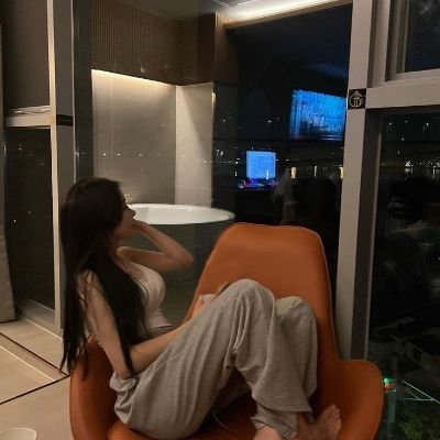 ugveo38751374's profile picture. 美國台灣雙國籍  目前在台灣生活

找到一個可以不為對方負責的固炮就好