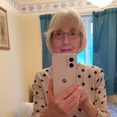 cjkgal's profile picture. Bright eyed and bushy tailed  metaphorically speaking.😜  Loves life   Avid reader, loves  socialising, my family and my man.