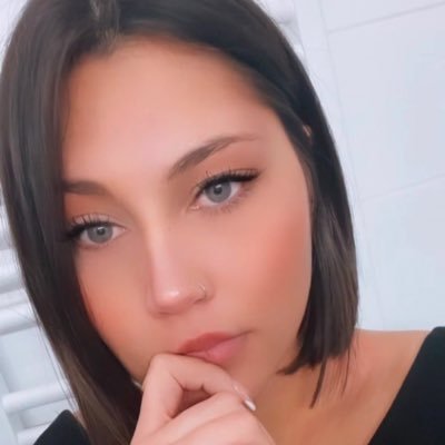 nonamebabe21's profile picture. Dm