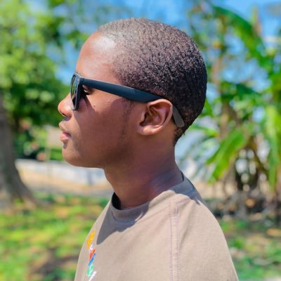 Civil Engineer 👷🏾♂️I tweet lies. custom rug/carper maker. DM for orders.