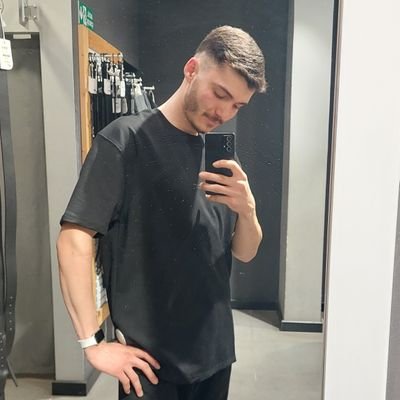 Rsertoglu_74's profile picture. 