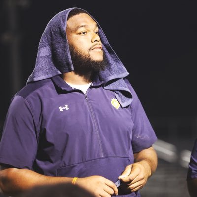 Dubois Academy DLine Coach 🏈 KYSU Alum 🔰🐎 #wakeemup😴