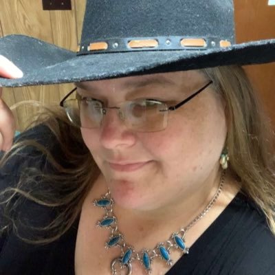 Khimera_Art's profile picture. 39yo she/they/dude CIS F Bi Polyjammerous asf 🎵🎶 💍married w/horcruxes