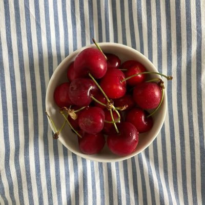 shlightmoon's profile picture. shopping only .3