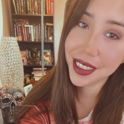 🇵🇷. She/Her/Ella. Junior Lit Agent @belcastr. Member of @aalitagents. Editing Services/Page: @EditingTales