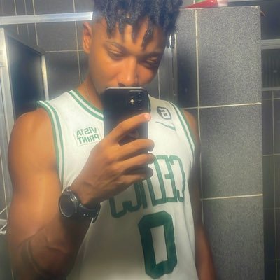 18x Campeão da NBA… DEZOITO!!!☘️🏀// Vivo essa paixão ⭐🔥