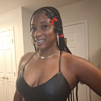 SexxySunshine's profile picture. 🫧💚 your_ favorties_FAVORITE •Entrepreneur