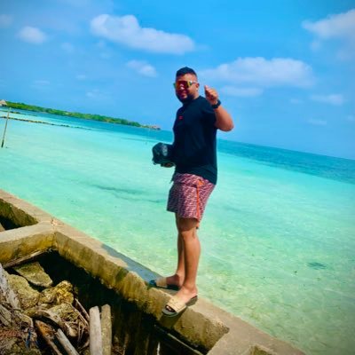 🔥No hay nada igual a mi, excepto yo.🌴 📸 Insta: _FARIDPEREZ
