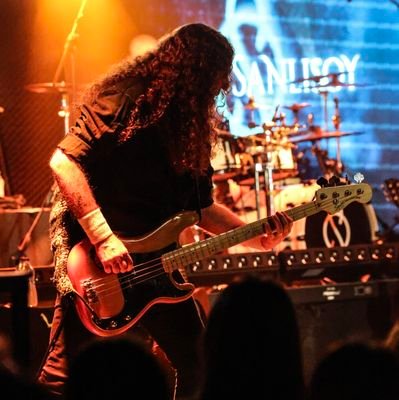Bas Gitarist, Fenerbahçe, Bandırmaspor / İstanbul Üniversitesi Sosyal Bilimler Enstitüsü Müze Yönetimi YL / MÜ Sos. Bil. / AÜ İşl. / İÜ AUZEF Tarih