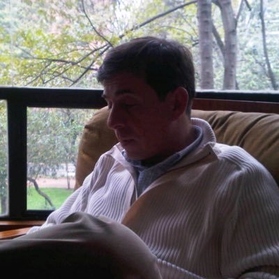 Rohgal's profile picture. Escéptico. Estoico. Abogado.